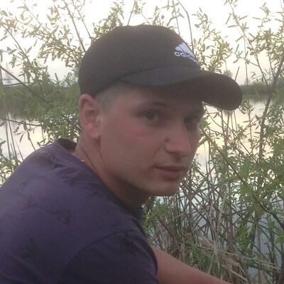  53436932  Denis, 32 ,    