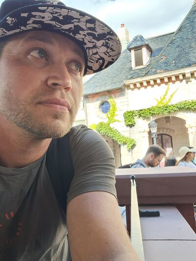  ,   Vasiliy, 42 ,   ,   