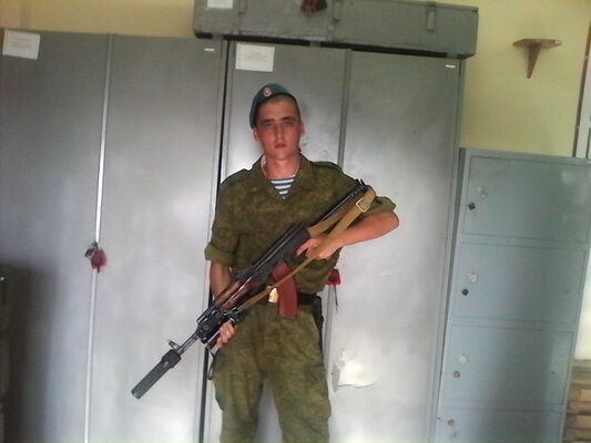  ,   Viktor, 33 ,   ,   