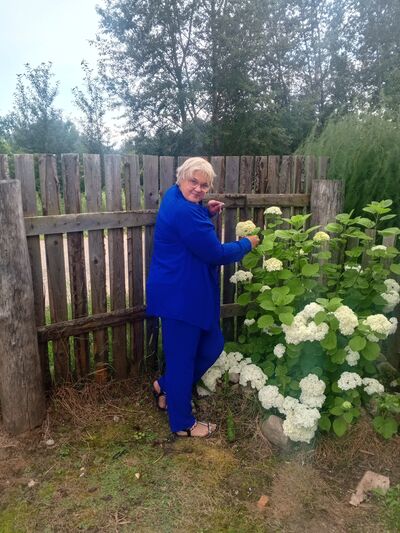  ,   Elena, 56 ,     , c , 