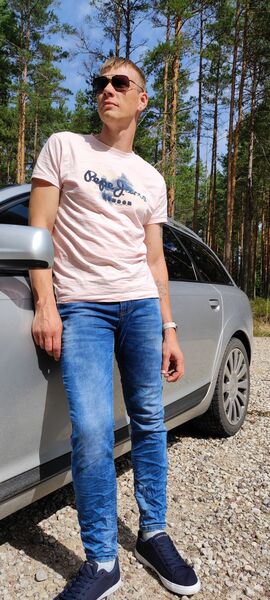  ,   Deni, 35 ,   ,   