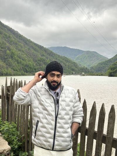  ,   Ali, 33 ,   ,   
