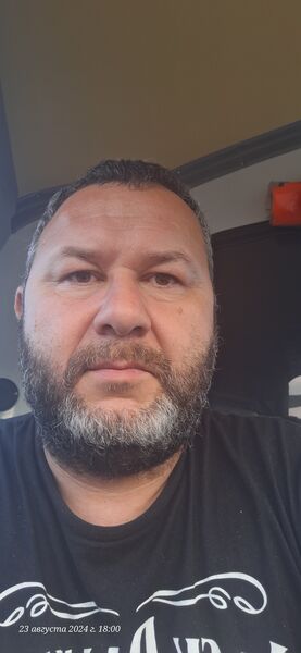  ,   Yanis, 45 ,  