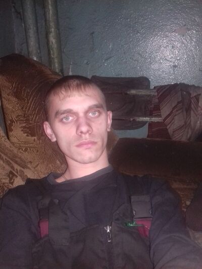 ,   Den, 32 ,   