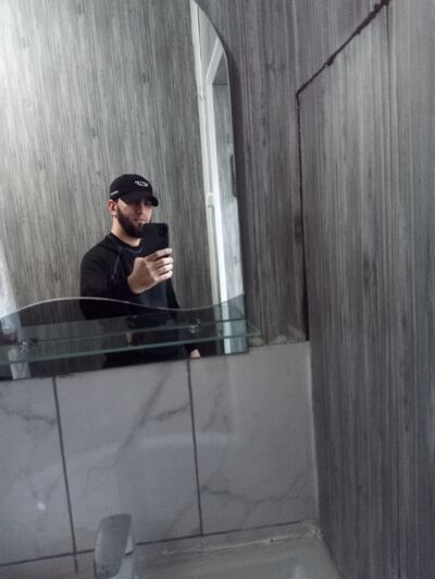  ,   Mujaxed, 32 ,   c 