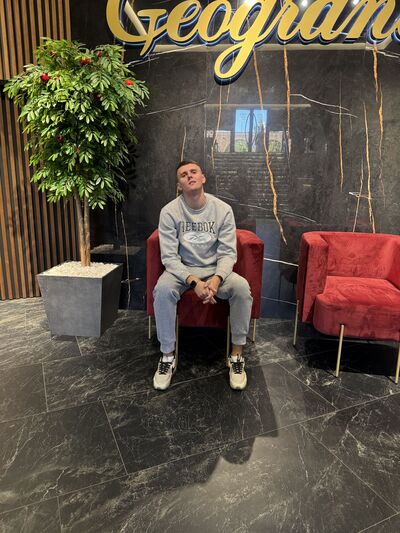  ,   Denis, 26 ,   ,   