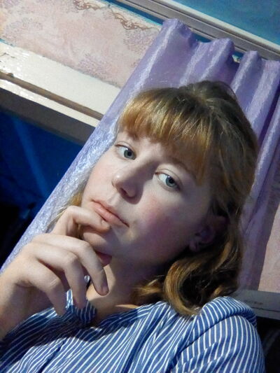 Знакомства Залесово, фото девушки Карина, 18 лет, познакомится для флирта, любви и романтики, переписки