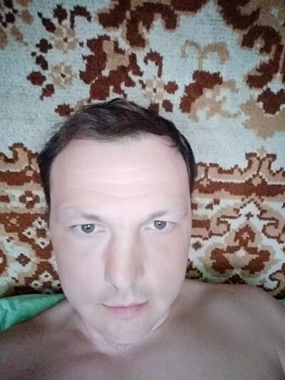  ,   Maksim, 40 ,   