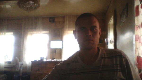  ,   Anton, 44 ,   