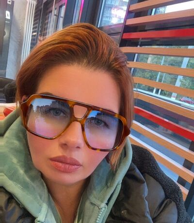  ,   Elena, 45 ,  