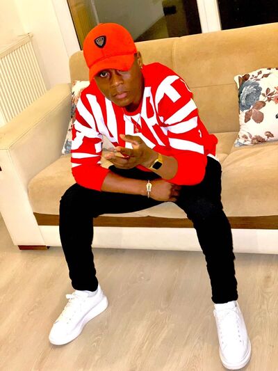  Esenyurt,   Gui Roger, 33 ,   ,   , c , 