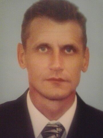  ,   Viktor, 63 ,   