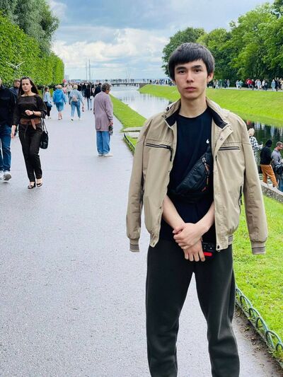  ,   Shavkat, 22 ,   ,   