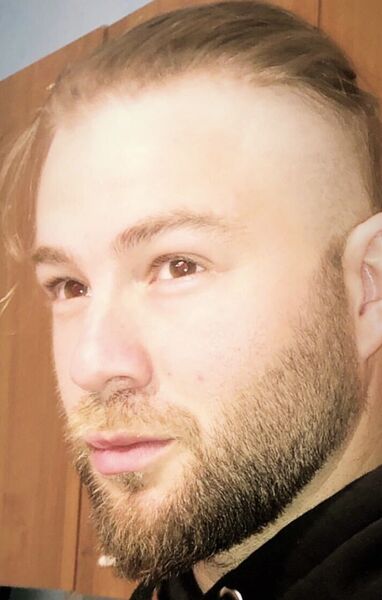  ,   Zaur, 30 ,  