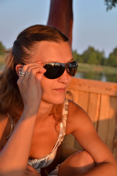  ,   Helenaleks, 40 ,  