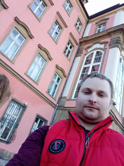  ,   Viktor, 31 ,     , c 