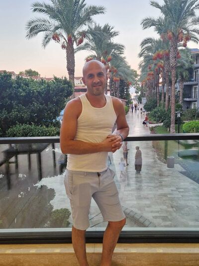  ,   Konstantin, 40 ,   ,   