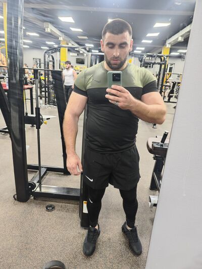  --,   Adam, 31 ,   ,   