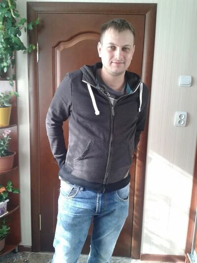  ,   Den, 38 ,   ,   