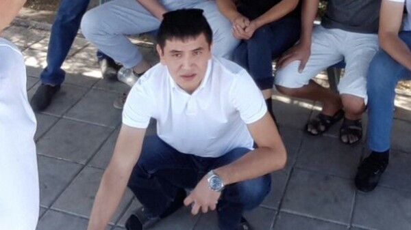  ,   Miko, 37 ,   