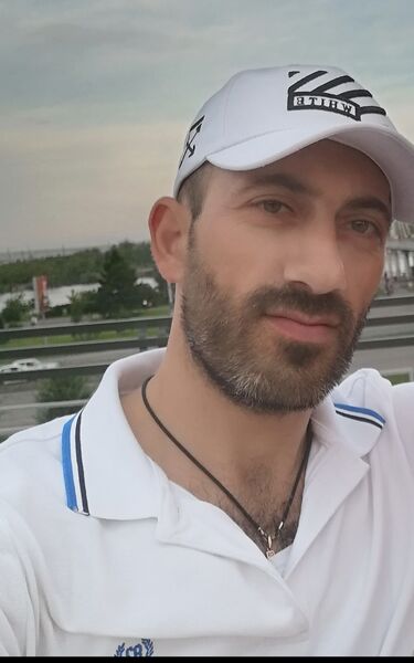  ,   Armen, 42 ,     , c 