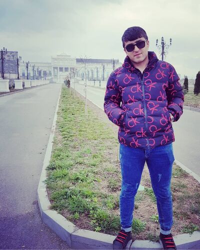  ,   Artur, 33 ,   ,   , c 
