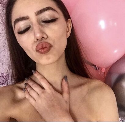  ,   Maria, 28 ,   