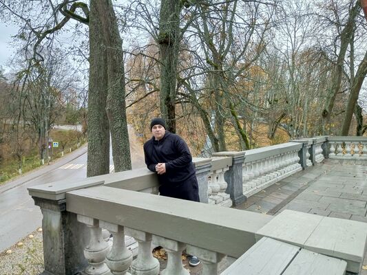  ,   Artem, 34 ,   c , 
