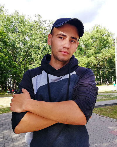  ,   Artem, 25 ,   