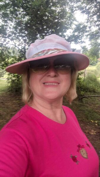  ,   Lora, 62 ,     , c 