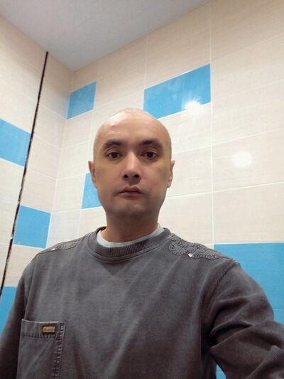  ,   Emil, 43 ,     , c 