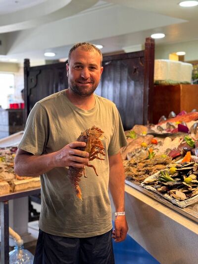  ,   Vazgen, 36 ,   ,   , c 