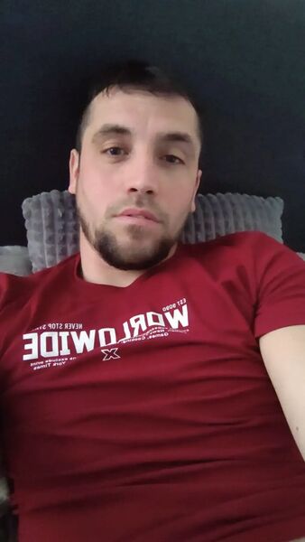  ,   Ghenadii, 32 ,   , c 
