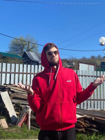  ,   Mikhail, 27 ,   ,   , c , 