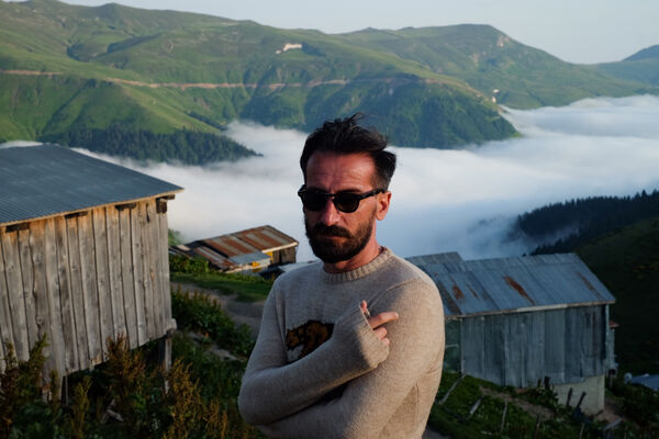  ,   Mehmet, 43 ,   ,   