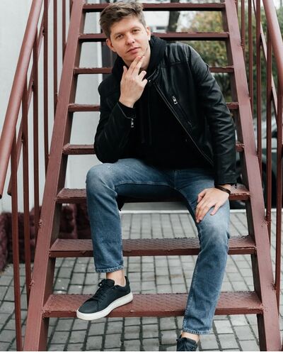  Hong Kong,   Vladimir, 32 ,     , c 
