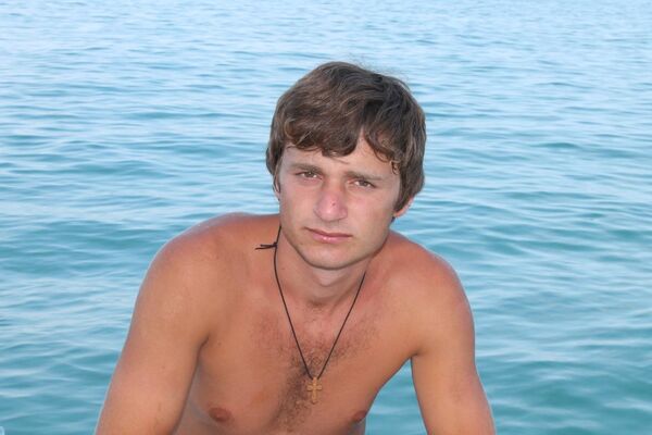  ,   Gio, 34 ,   