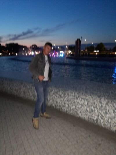  ,   Farahmand, 32 ,   ,   