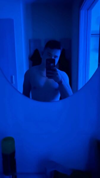 ,   Tolya, 20 ,     , c 