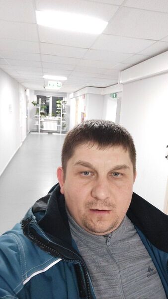  ,   Serj, 39 ,   