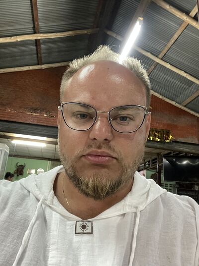  ,   Dmitrii, 31 ,   ,   , c 