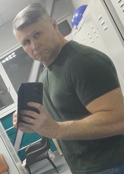  -,   Anton, 42 ,   ,   