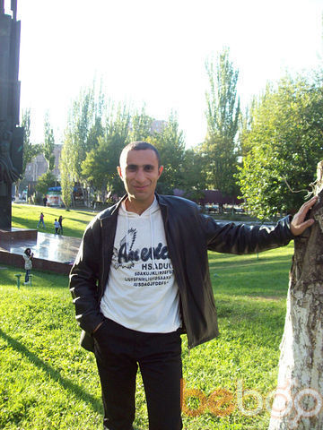  1319822  Hayk, 39 ,    