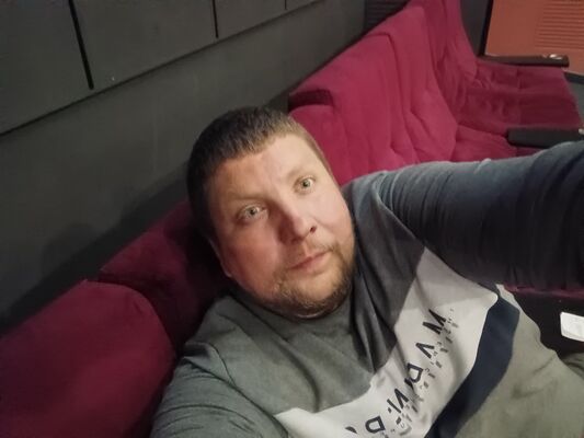  ,   Maksim, 41 ,   ,   , c 