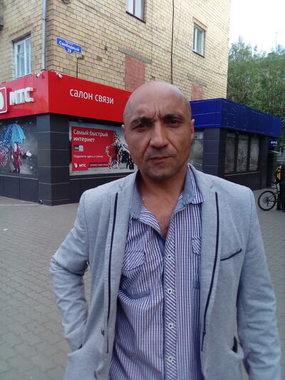  ,   Viktor, 51 ,   