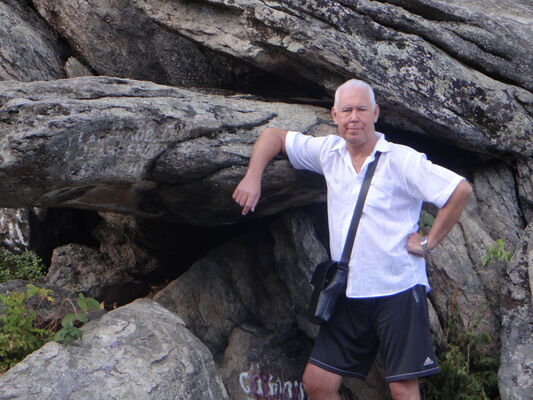  ,   Vlad, 54 ,  
