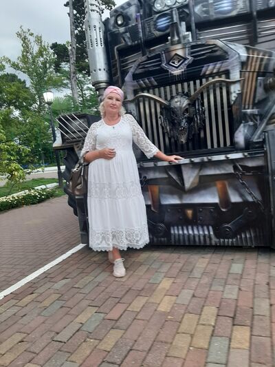  --,   Elena, 64 ,     , c 