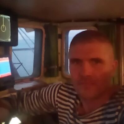  ,   Vladimir, 48 ,   c 
