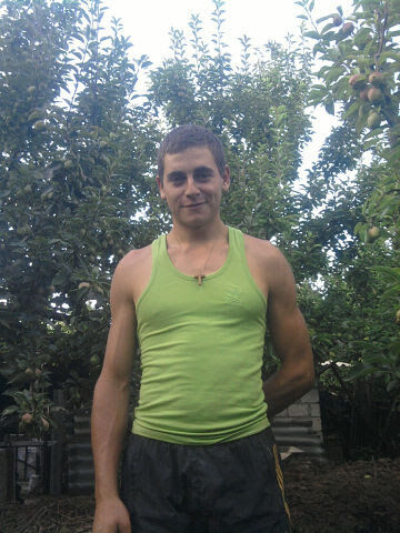  54535392  Roman, 34 ,    