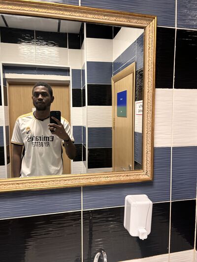  ,   Oluwakolade, 24 ,   ,   